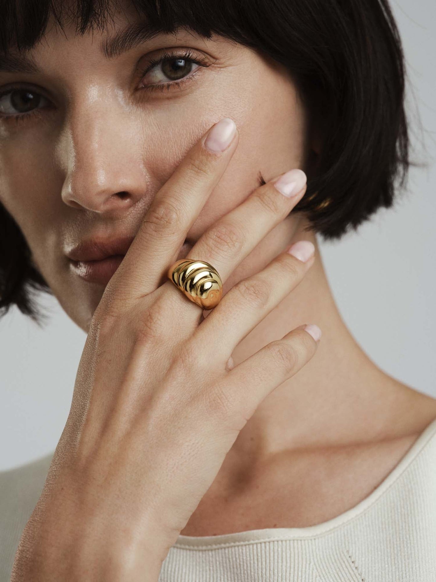 Deco Bold Gold Ring