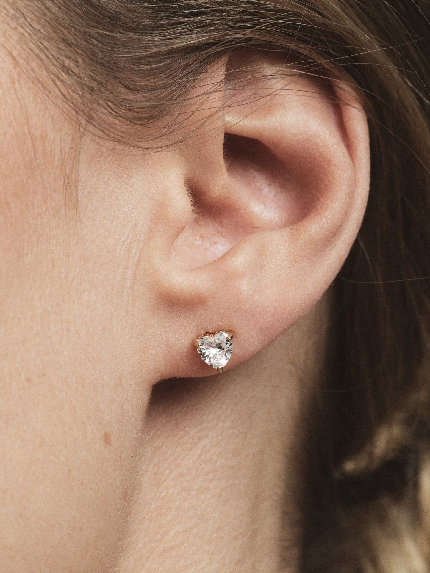 Bonne White Studs