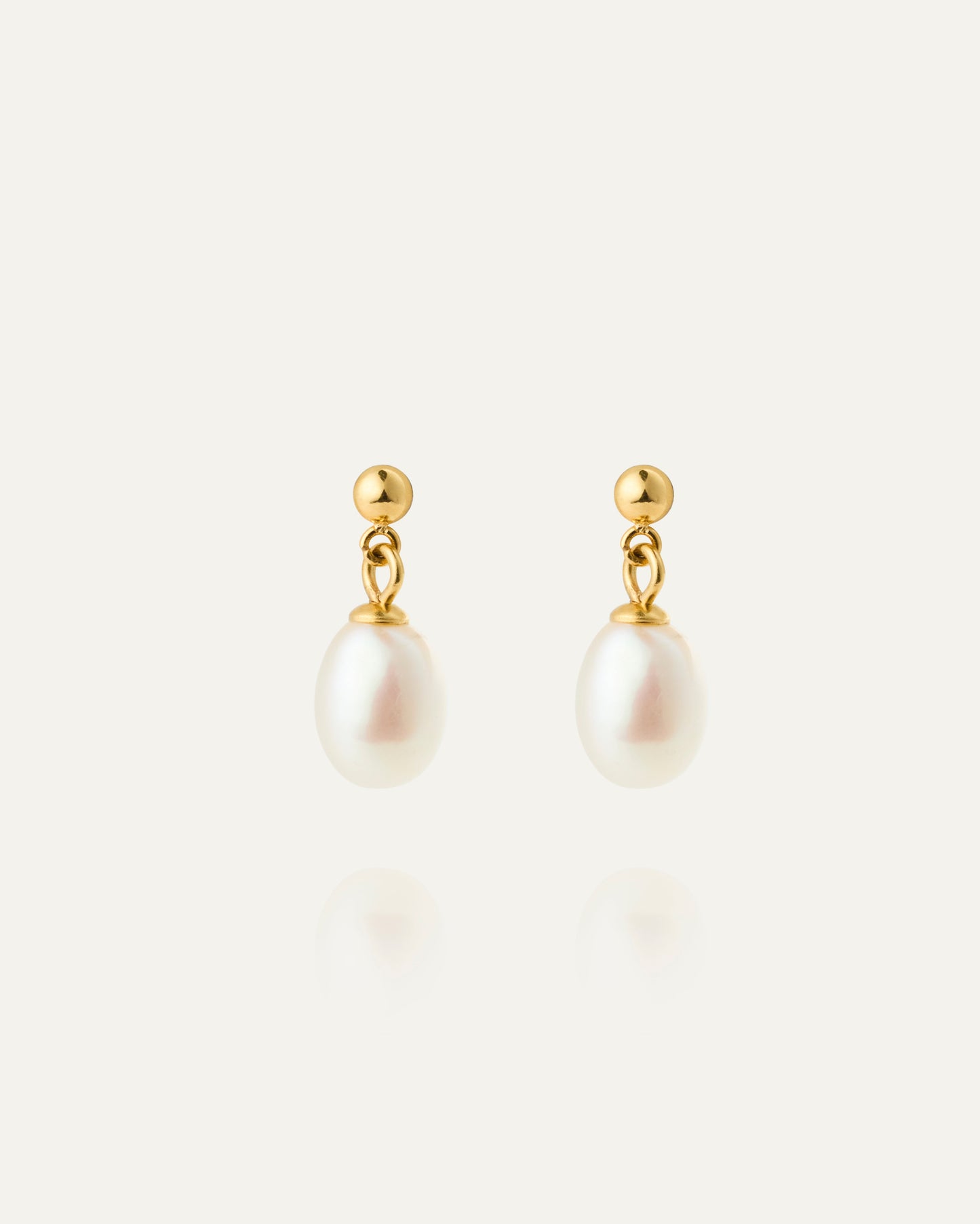 Aura Pearl Earring