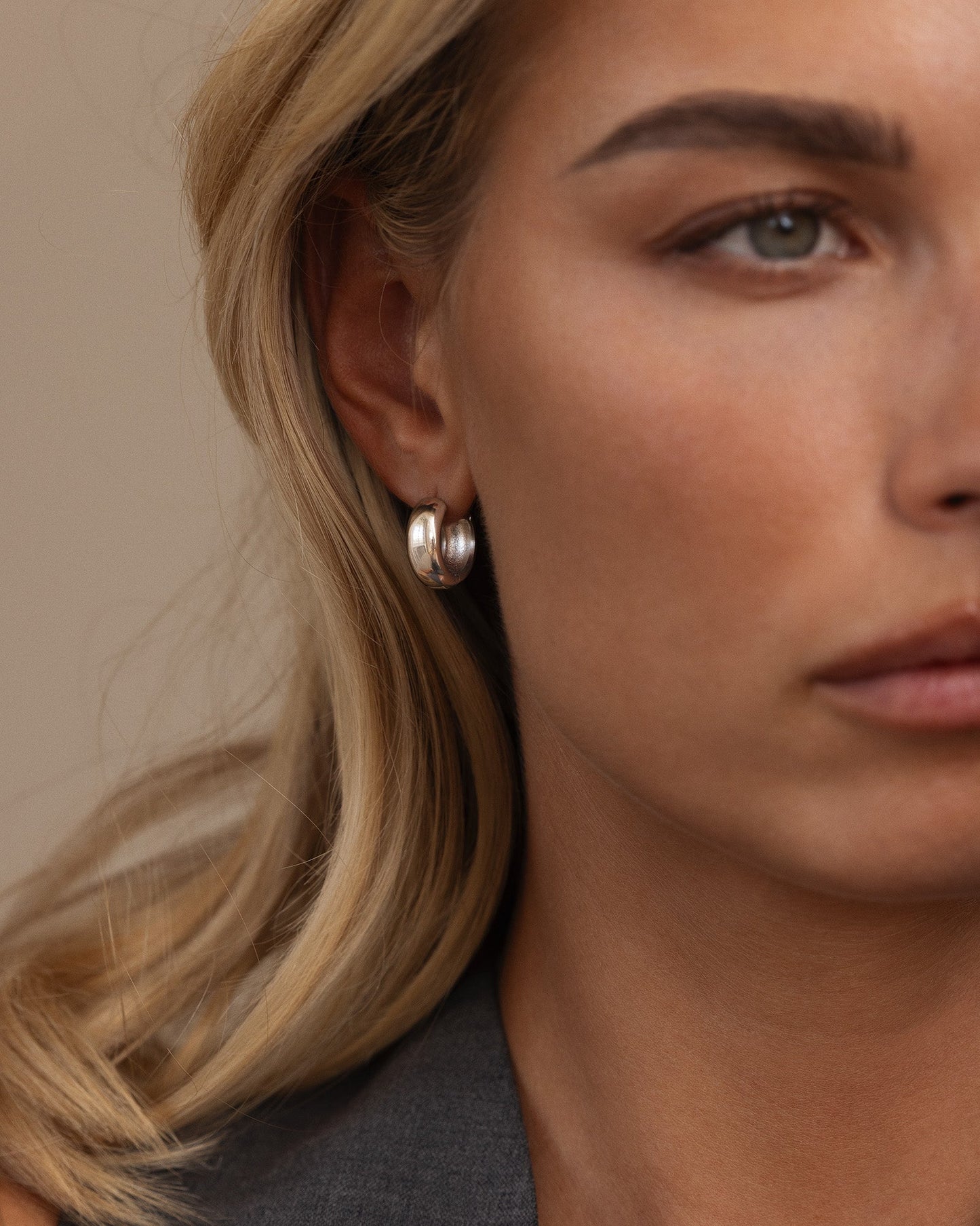 Brave Small Hoops