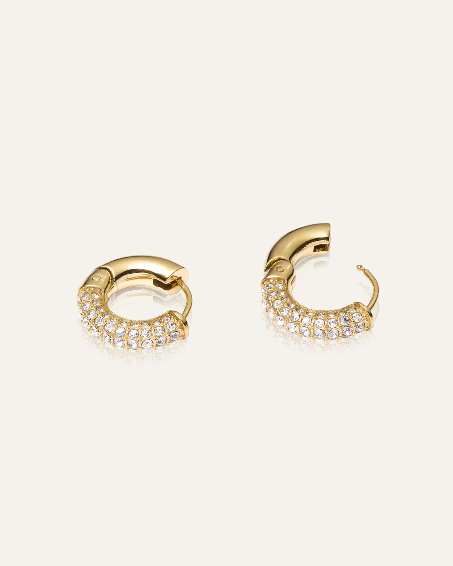 Pavé everyday medium gold hoops