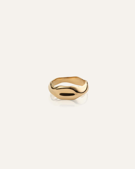 WAVY BOLDED GOLD RING