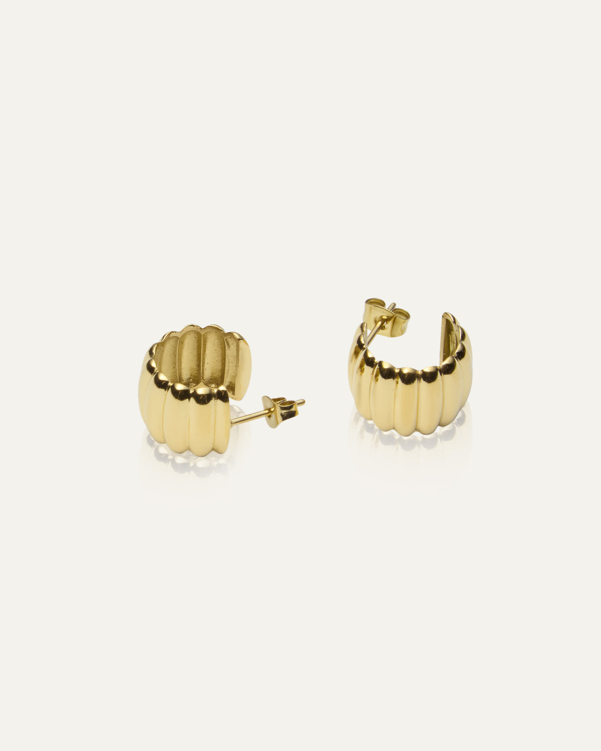 Chic Ribbed Earrings