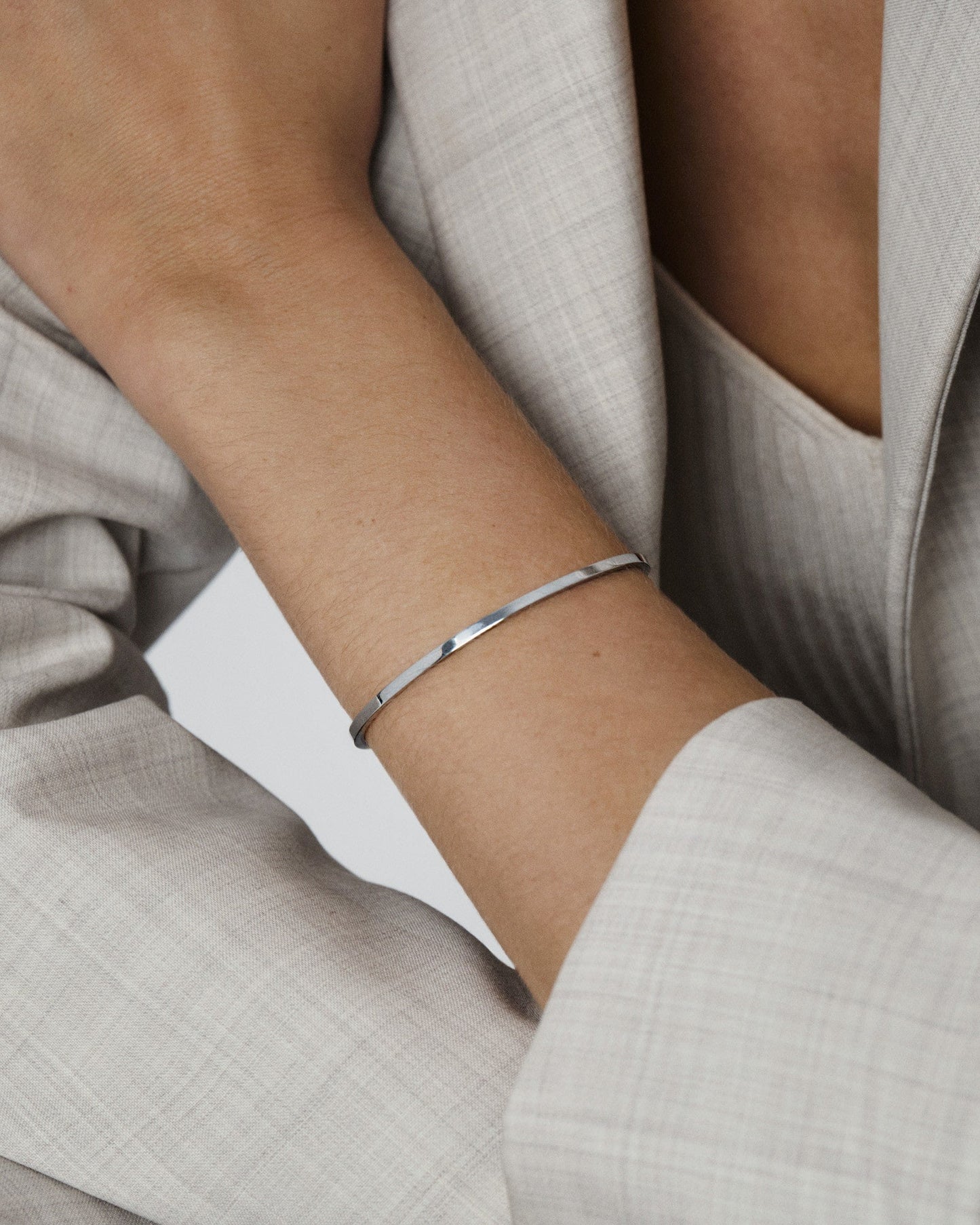 Sleek Bangle Silver Small